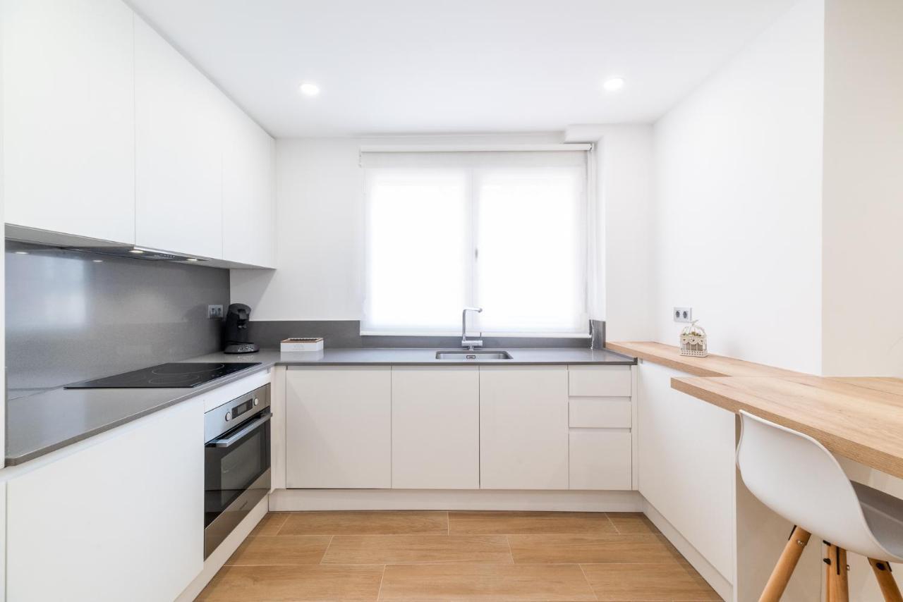 Trendy And Bright Apartment Granada Bagian luar foto