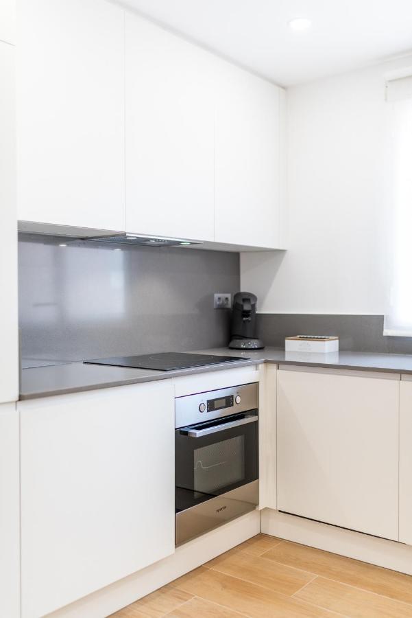 Trendy And Bright Apartment Granada Bagian luar foto