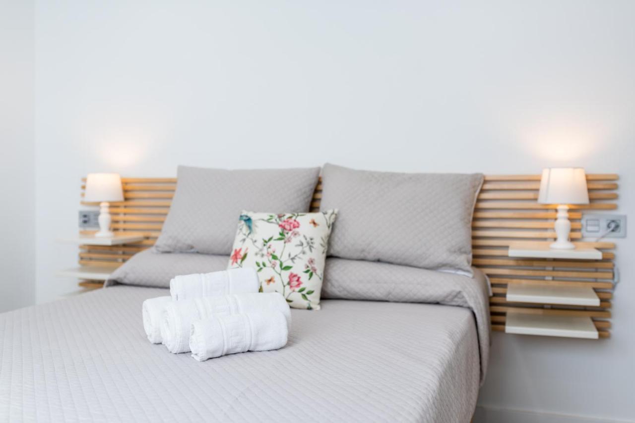 Trendy And Bright Apartment Granada Bagian luar foto