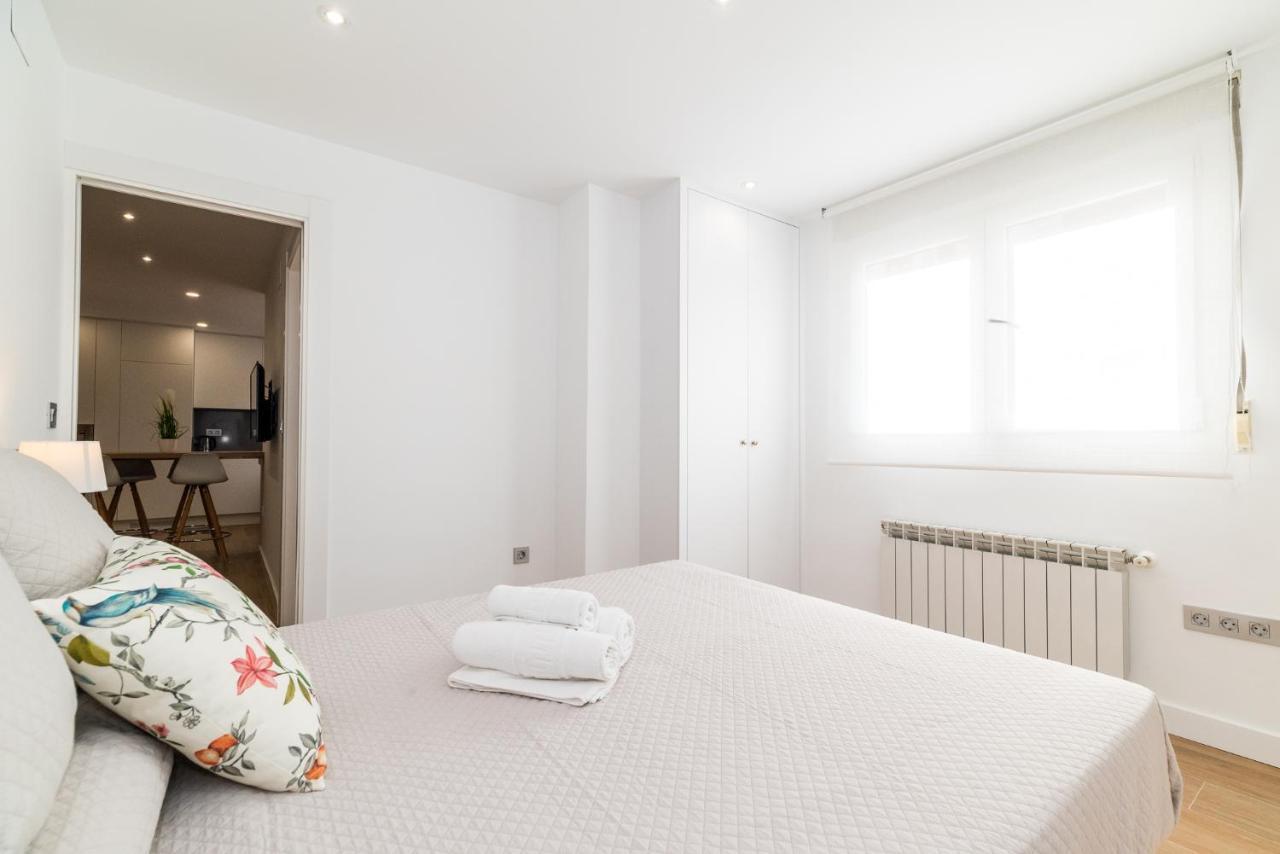 Trendy And Bright Apartment Granada Bagian luar foto